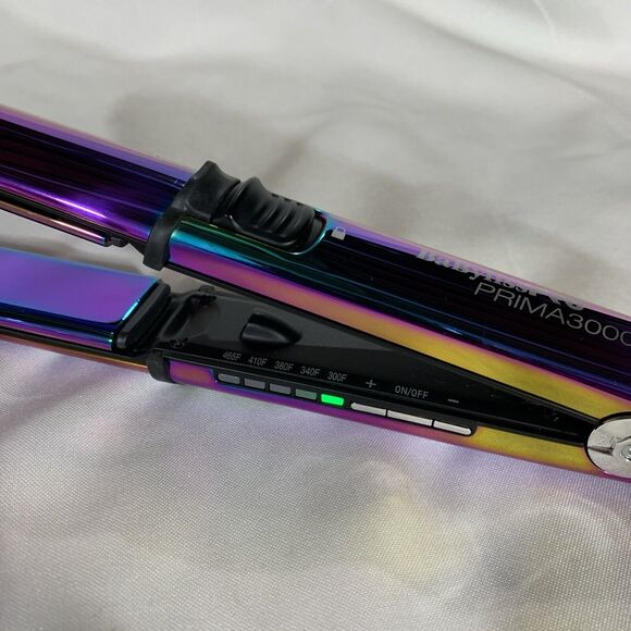 BaBylissPRO Nano Titanium Prima3000 1¼" Flat Iron Iridescent | BNTRB3000TUC - Picture 6 of 14